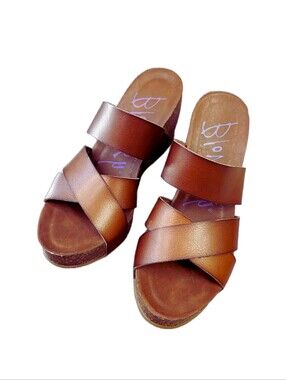 Blowfish Malibu Women's Brown Leather Crisscross Slide Sandals (size 6 1/2)